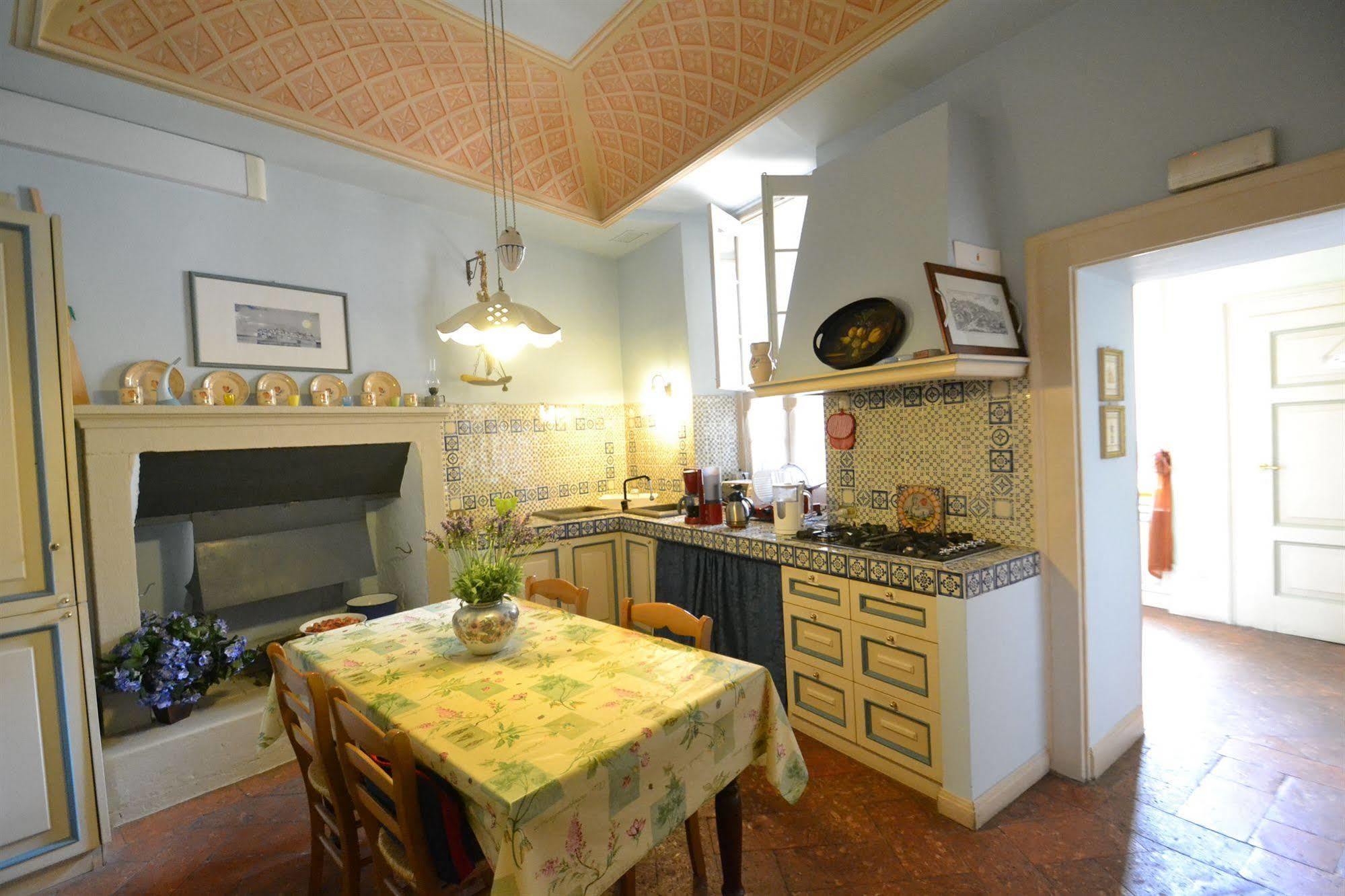 Guesthouse Alba Citta Alta Bergamo Bagian luar foto